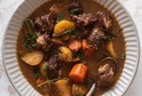 Cozy Caramelized Onion Beef Stew Recipe for Comforting Dinners