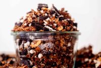 Cookies & Cream Granola Recipe: Crunchy Homemade Treat