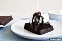 Moist Dark Chocolate Yogurt Cake Recipe for Rich Dessert