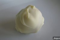 White Chocolate-Covered Pumpkin Spice Truffles