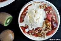 Strawberry Kiwi Crisp Recipe: Baked Summer Fruit Crisp