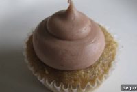 Chocolate-Peanut Butter Frosted Banana Cupcakes Recipe