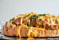 Cheddar Tailgate Bread Recipe for Game Day Snacks