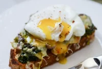 Broiled Fontina Toasts with Roasted Garlic and Poached Eggs