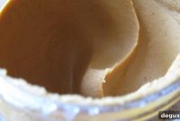 Whole Wheat Peanut Butter & Jelly Muffins Recipe