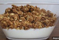 Crunchy Peanut Butter Granola Recipe for Homemade Snacks