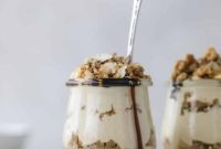 Peanut Butter Crumble Yogurt Parfait Recipes for Breakfast & Snacks