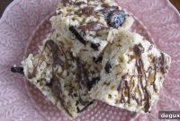 Cookies and Cream Krispie Treats: No-Bake Dessert Recipe