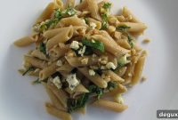 Whole Wheat Pasta with Arugula, Gorgonzola & Walnut Crunch