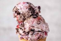 No-Churn Strawberry Oreo Ice Cream Recipe You’ll Love