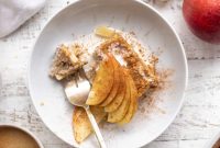 Apple-Cinnamon Baked Oatmeal Recipe for Cozy Mornings