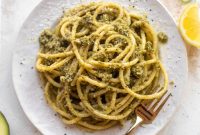 Creamy Avocado Pesto Pasta Recipe for Quick Weeknight Meals