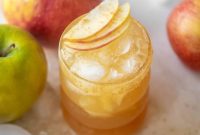 Caramel Apple Cider Crush Recipe: Autumn Cocktail Guide
