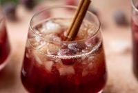 10 Festive Drinks to Serve This Thanksgiving