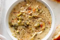 Creamy Chicken and Broccoli Soup Recipe for Comforting Weeknights