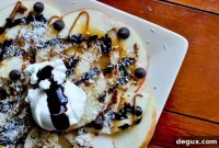 Crispy Apple Nachos with Caramel Drizzle and Nuts