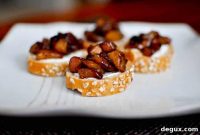 Cinnamon-Roasted Pear Bruschetta with Goat Cheese and Honey