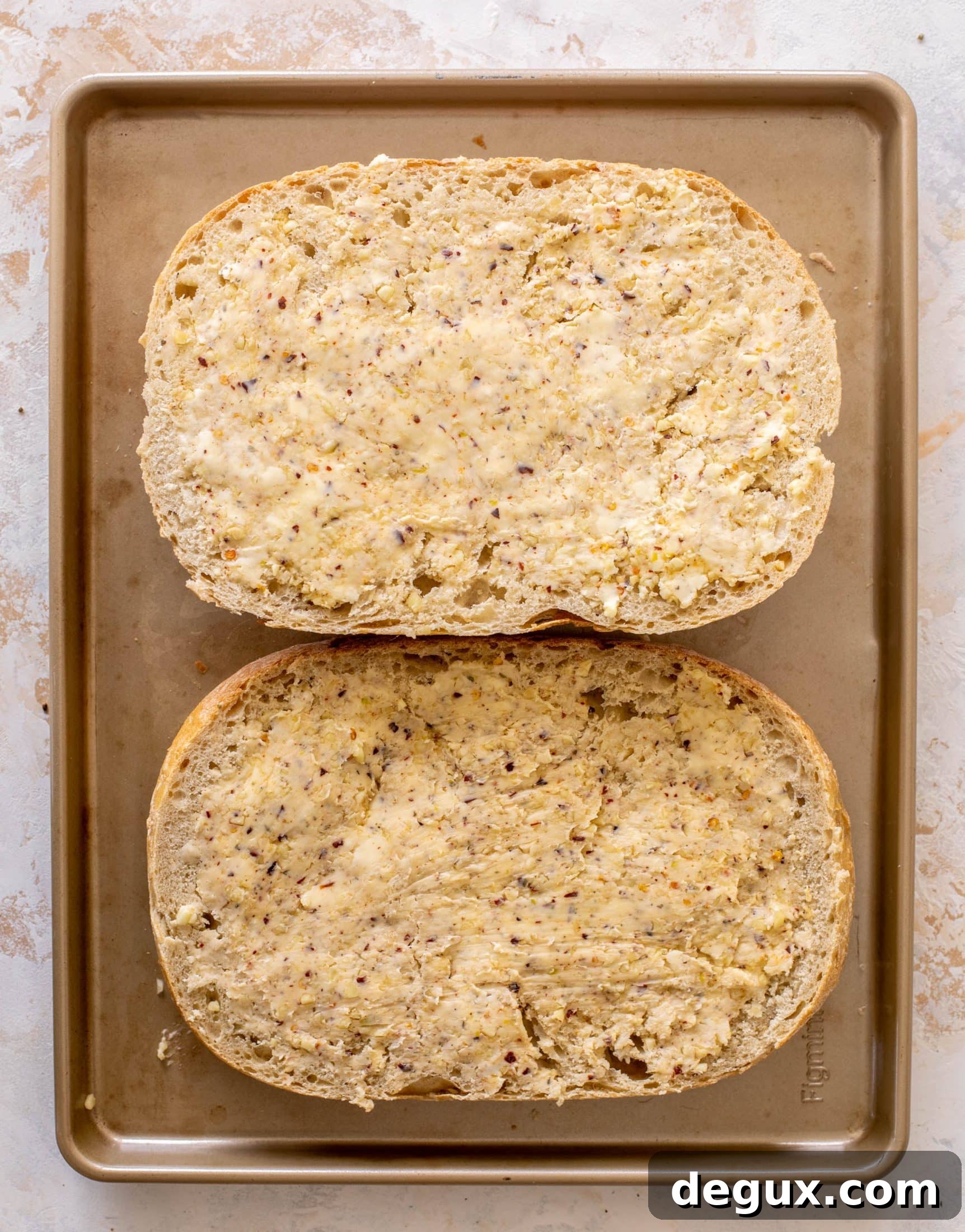 Crispy Spicy Cheesy Garlic Bread Recipe 6 cheesy spicy garlic bread