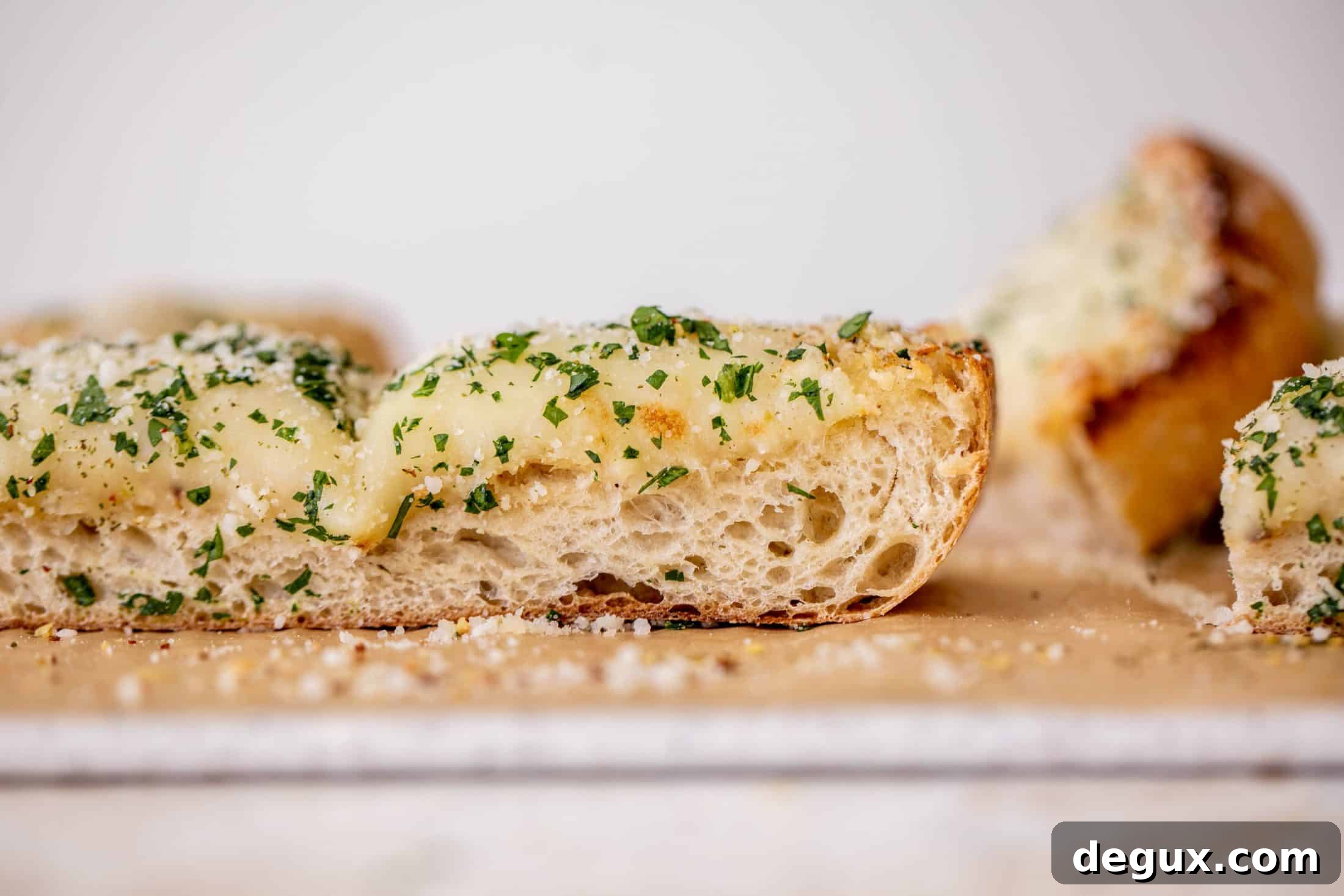 Crispy Spicy Cheesy Garlic Bread Recipe 9 cheesy spicy garlic bread