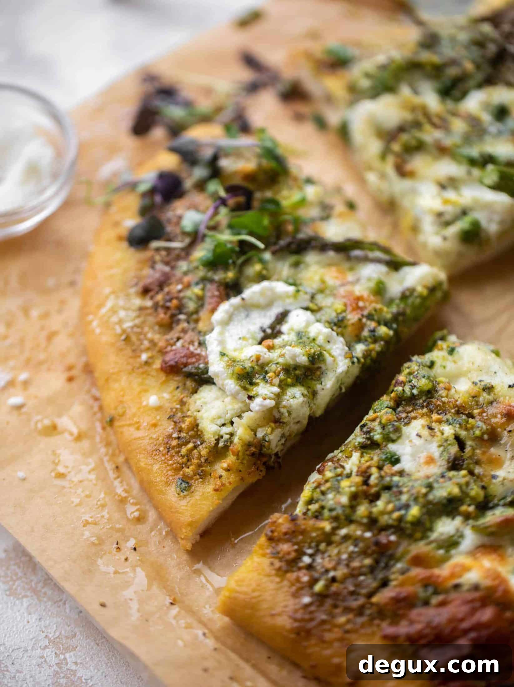 What to Eat This Week (May 3–9, 2026): 7 Meal Ideas 3 Pistachio pesto pizza
