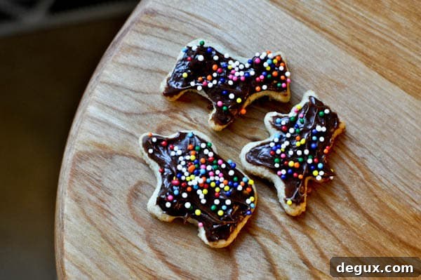 decorated animal crackers