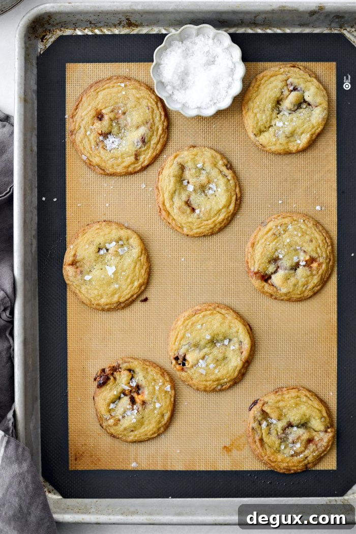 baked cookies
