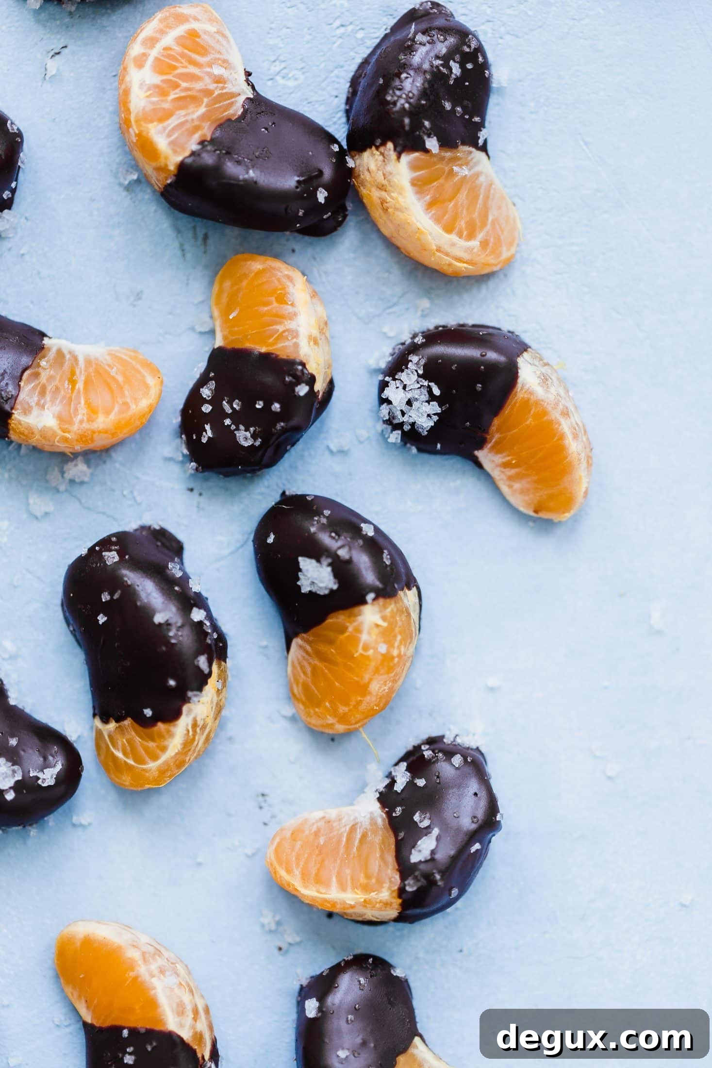 Chocolate-Dipped Clementines: A Simple Citrus Dessert Recipe 3 chocolate dipped clementines I howsweeteats.com