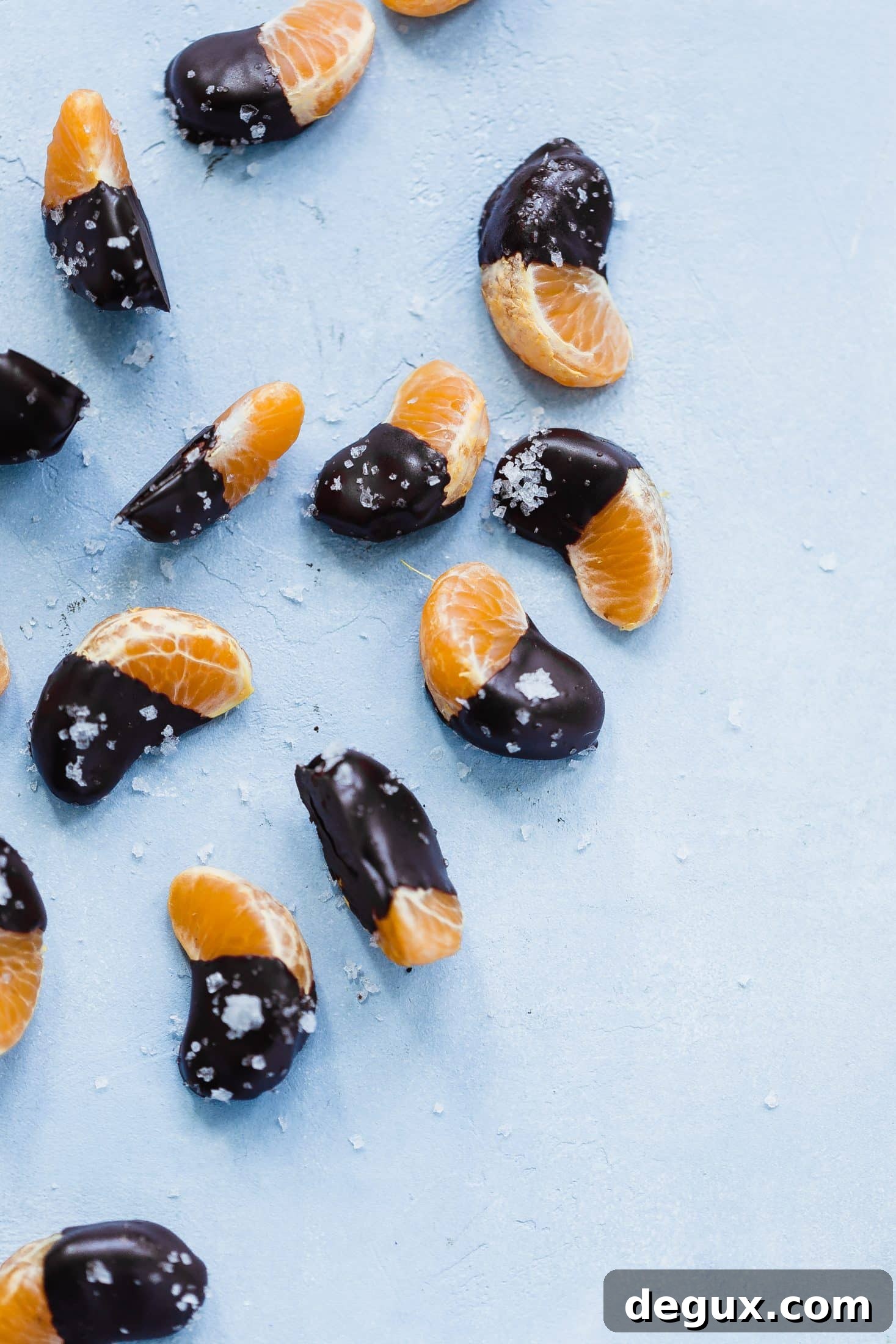 Chocolate-Dipped Clementines: A Simple Citrus Dessert Recipe 5 chocolate dipped clementines I howsweeteats.com