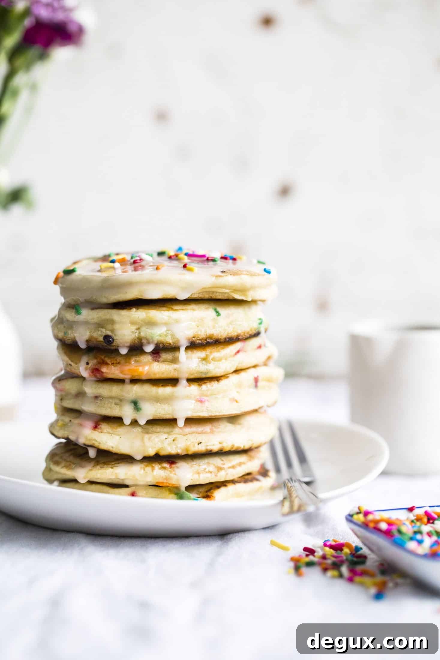cake batter pancakes I howsweeteats.com #cakebatter #pancakes #breakfast #sprinkles #funfetti