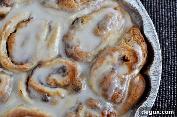 Chocolate Chip Cookie Dough Stuffed Cinnamon Rolls Chocolate Chip Cookie Dough Stuffed Cinnamon Rolls