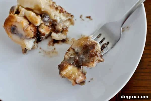 Chocolate Chip Cookie Dough Stuffed Cinnamon Rolls Chocolate Chip Cookie Dough Stuffed Cinnamon Rolls