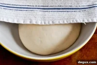 Basil and Goat Cheese Stuffed-Crust Pizza Recipe