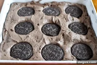 Triple-Layer Cookies & Cream Crunch Bars: No-Bake Dessert Recipe