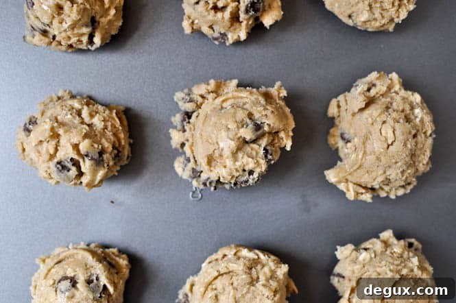Chewy Chocolate Chip Oatmeal Cookies