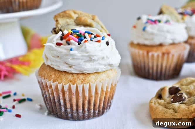 Chewy Chocolate Chip Cookie Bottomed Vanilla Cupcakes Chewy Chocolate Chip Cookie Bottomed Vanilla Cupcakes