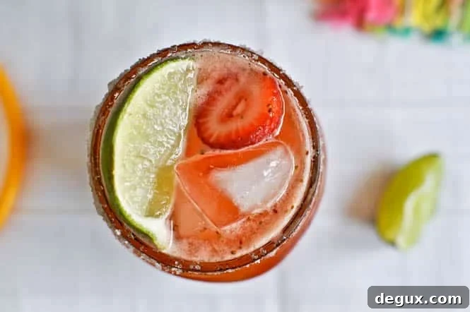 Fresh Strawberry Margaritas I howsweeteats.com