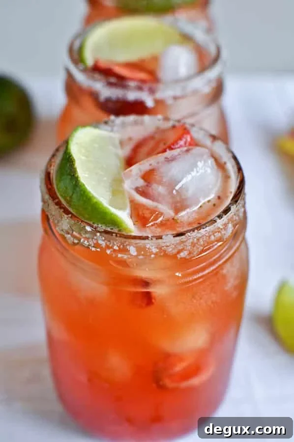 Fresh Strawberry Margaritas I howsweeteats.com