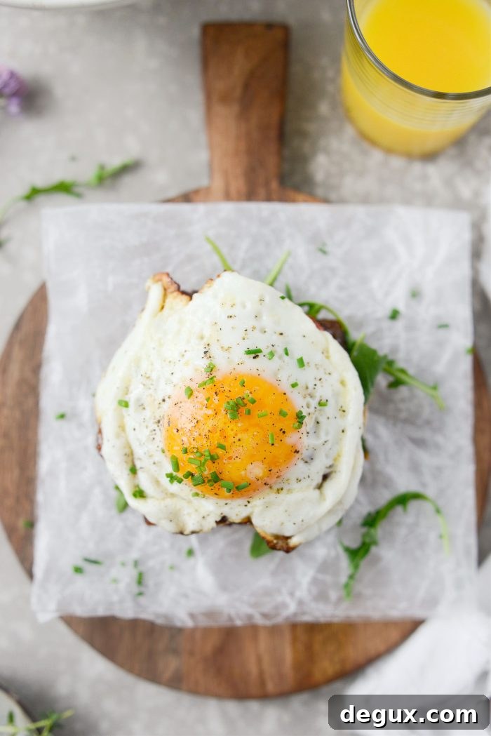 Breakfast BLT Sandwiches: Crispy Bacon, Egg & Avocado Recipes 11 top with fried egg