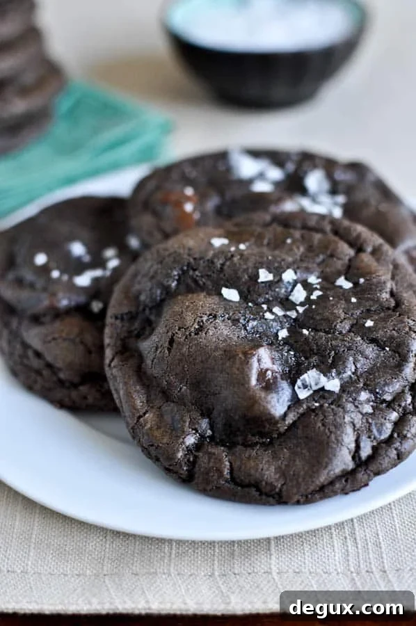 Salted Mudslide Cookies I howsweeteats.com