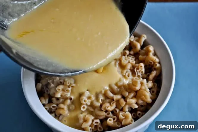 Easy Beer Mac and Cheese I howsweeteats.com Easy Beer Mac and Cheese I howsweeteats.com