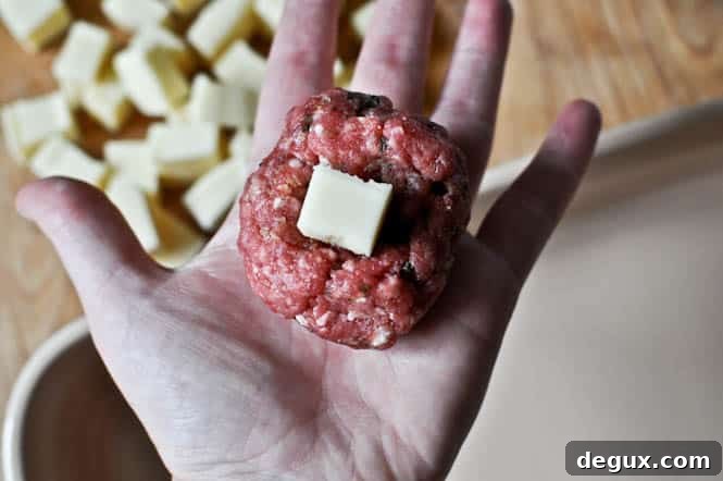 Cheesy Stuffed Meatball Sliders Cheesy Stuffed Meatball Sliders
