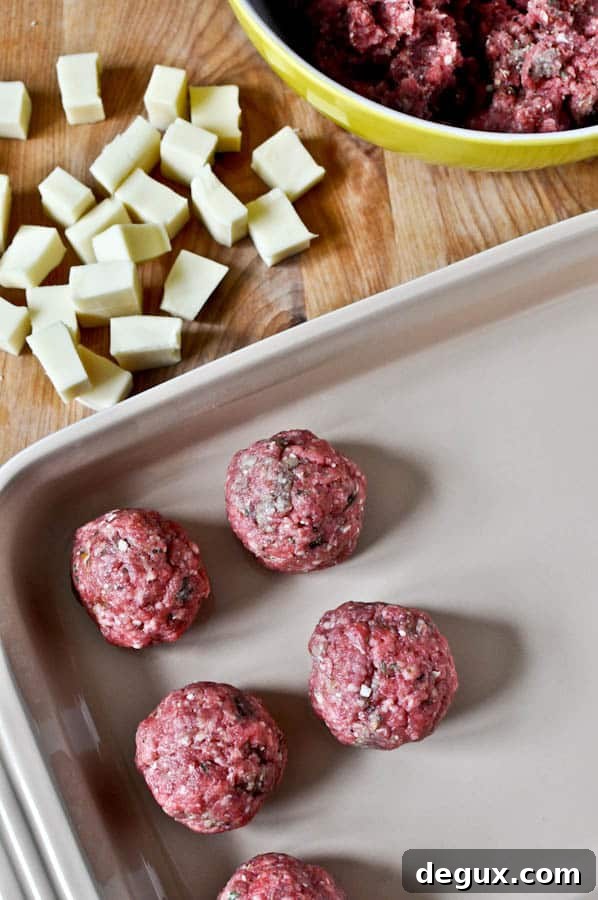 Cheesy Stuffed Meatball Sliders Cheesy Stuffed Meatball Sliders