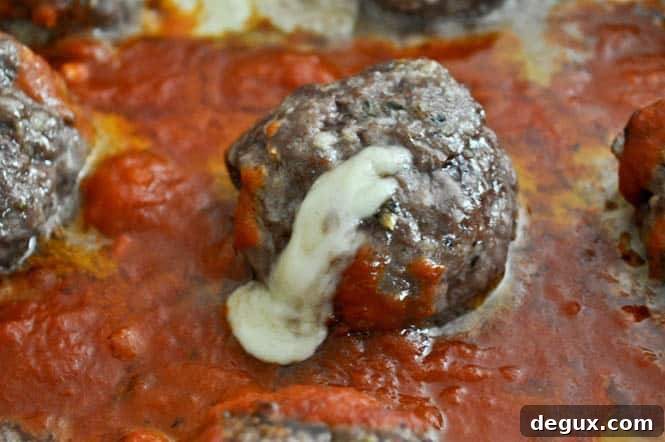 Cheesy Stuffed Meatball Sliders Cheesy Stuffed Meatball Sliders