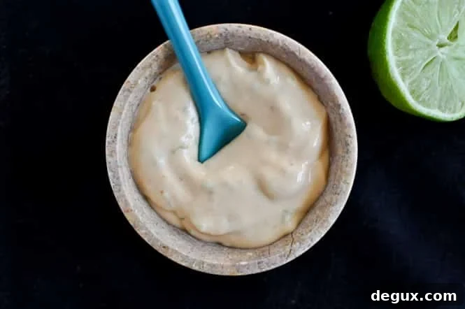 Asian Turkey Burgers with Spicy Lime Mayo I howsweeteats.com
