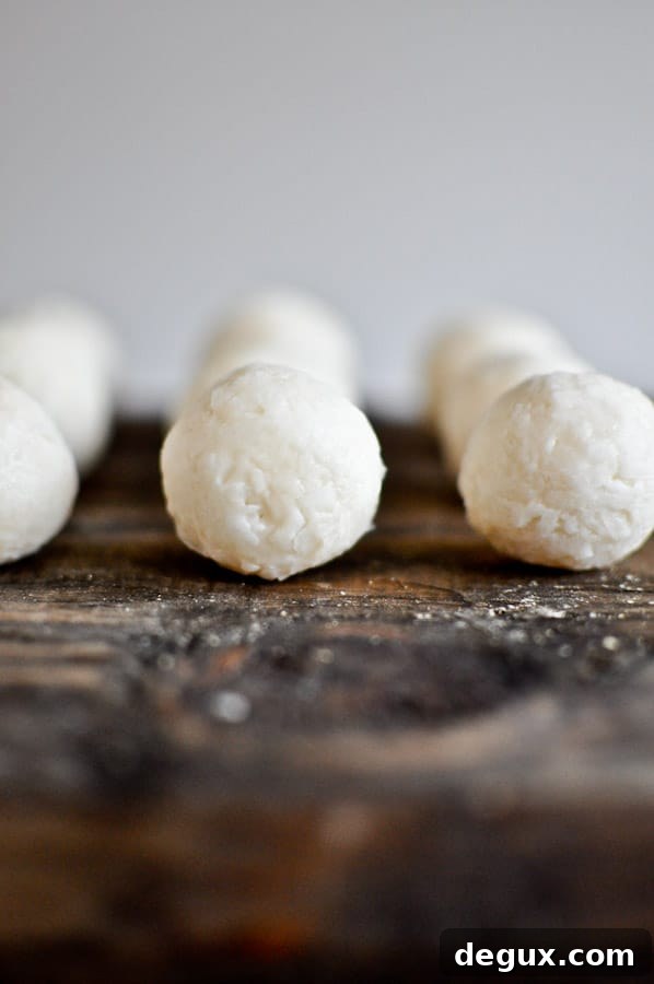 Gooey Chocolate Coconut Truffles I howsweeteats.com