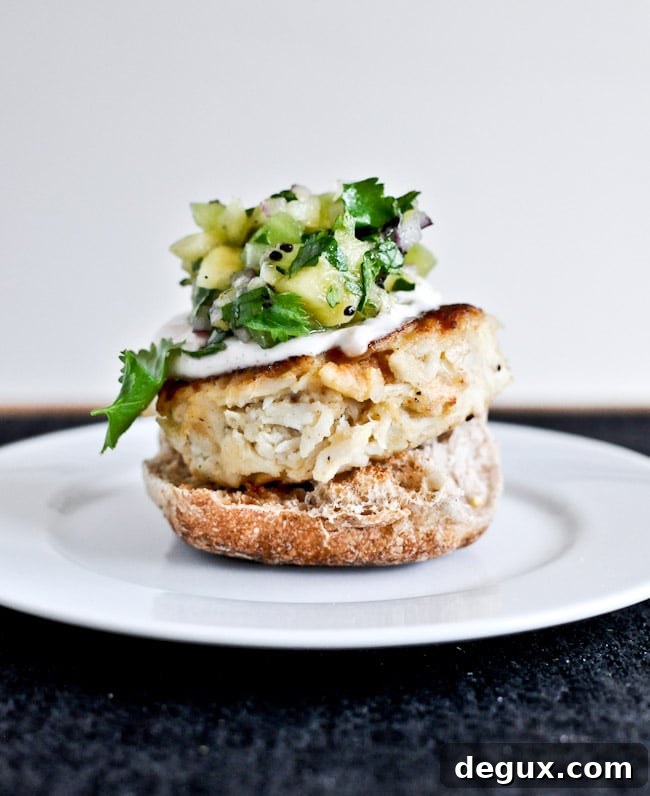 Crab Cake Sliders with Pineapple Kiwi Salsa Crab Cake Sliders with Pineapple Kiwi Salsa