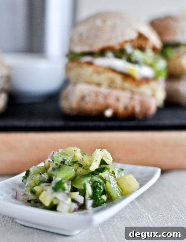 Crab Cake Sliders with Pineapple Kiwi Salsa Crab Cake Sliders with Pineapple Kiwi Salsa