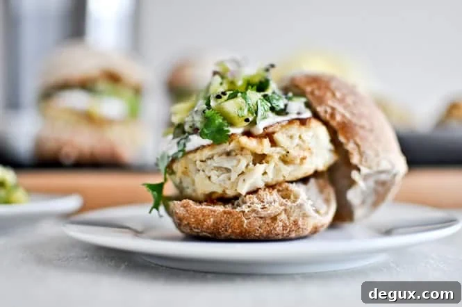 Crab Cake Sliders with Pineapple Kiwi Salsa Crab Cake Sliders with Pineapple Kiwi Salsa