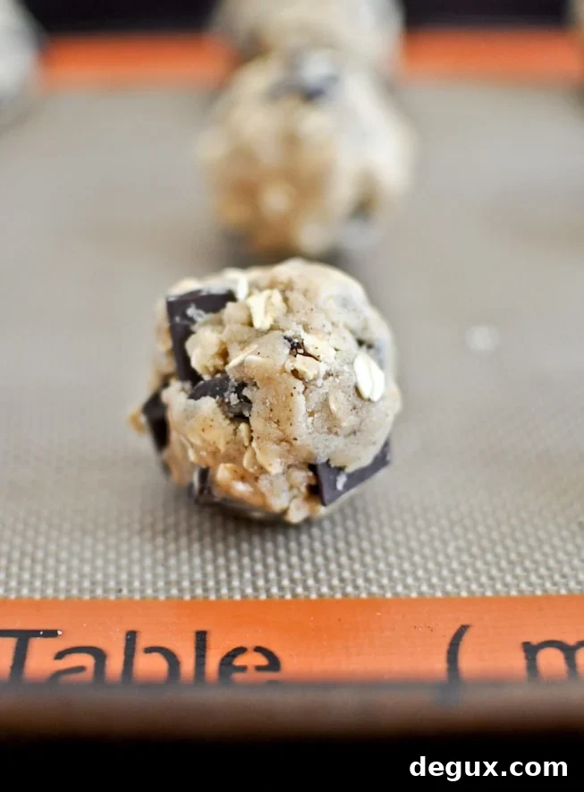 Brown Butter Oatmeal Chunk Cookies Brown Butter Oatmeal Chunk Cookies