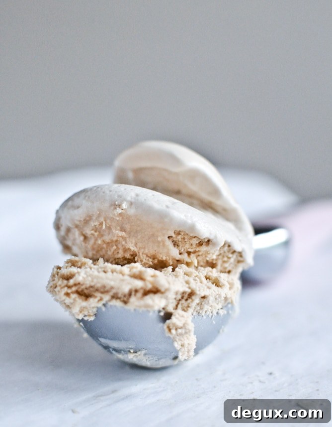 Peanut Butter Fudge Coffee Ice Cream Cupcakes I howsweeteats.com